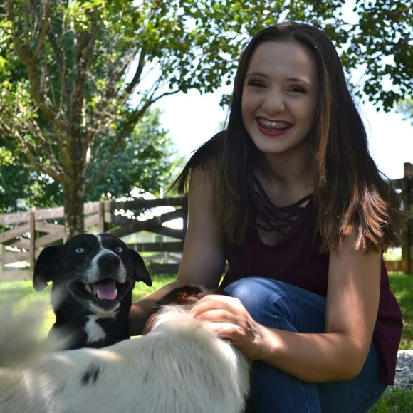 Meet your Posher, Isabel - Picture 1 of 1